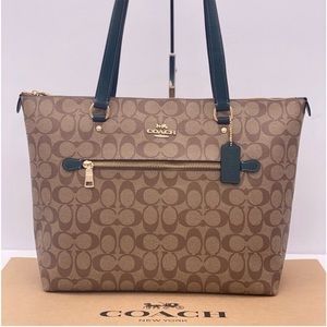 Coach Signature Gallery Tote Shoulder Bag